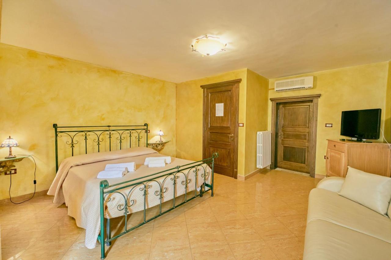 Centro Storico Rooms Gallipoli Luaran gambar